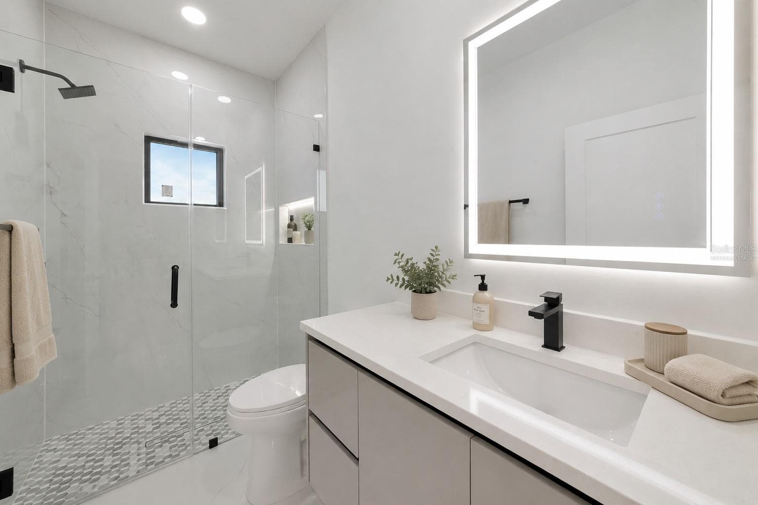Virtually Staged Bathroom #2 - 1274 RONALD ST, NORTH PORT