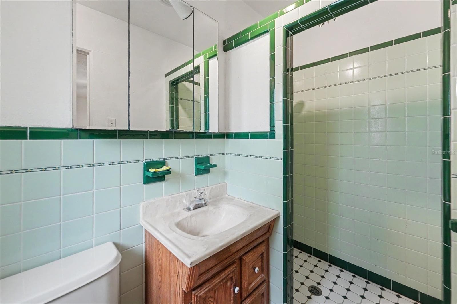 Single Family Residence at 6415 2ND AVE N, ST PETERSBURG, photo 12 of 27