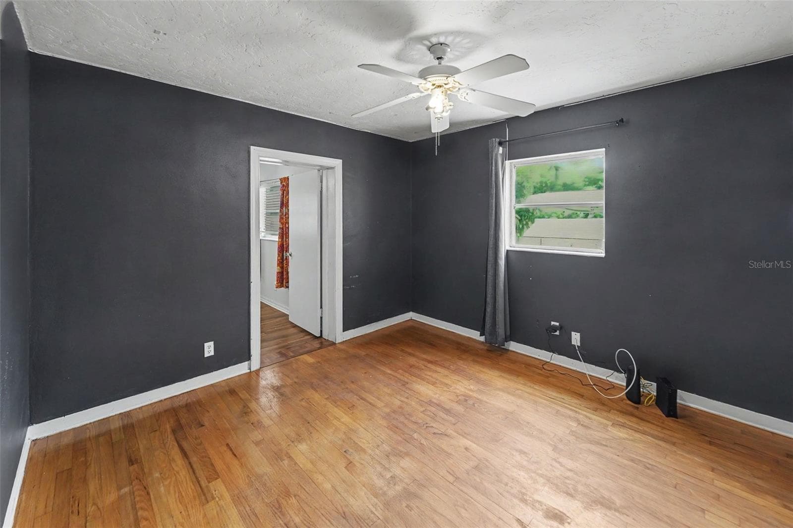 Single Family Residence at 6415 2ND AVE N, ST PETERSBURG, photo 14 of 27