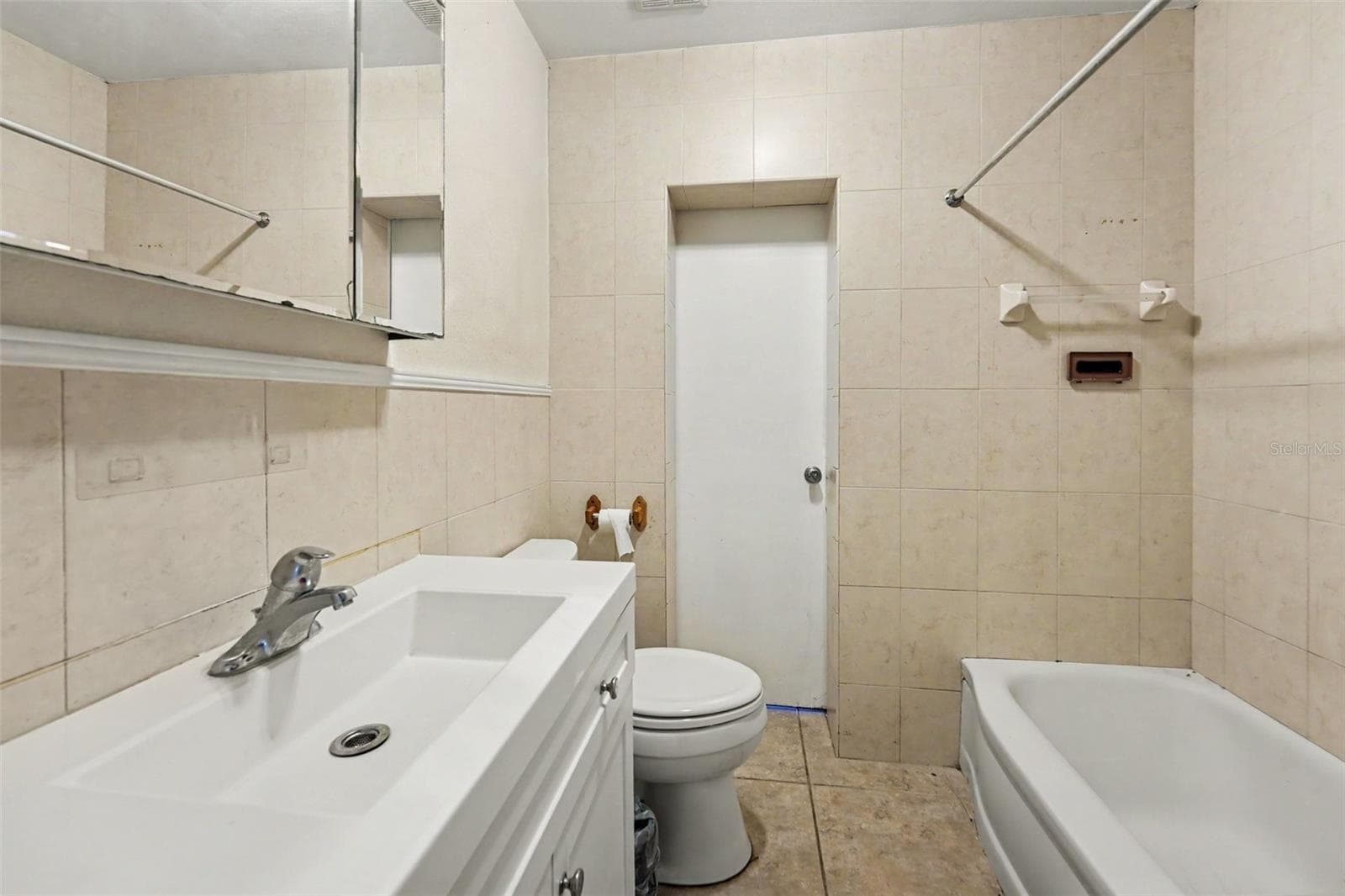 Single Family Residence at 6415 2ND AVE N, ST PETERSBURG, photo 15 of 27