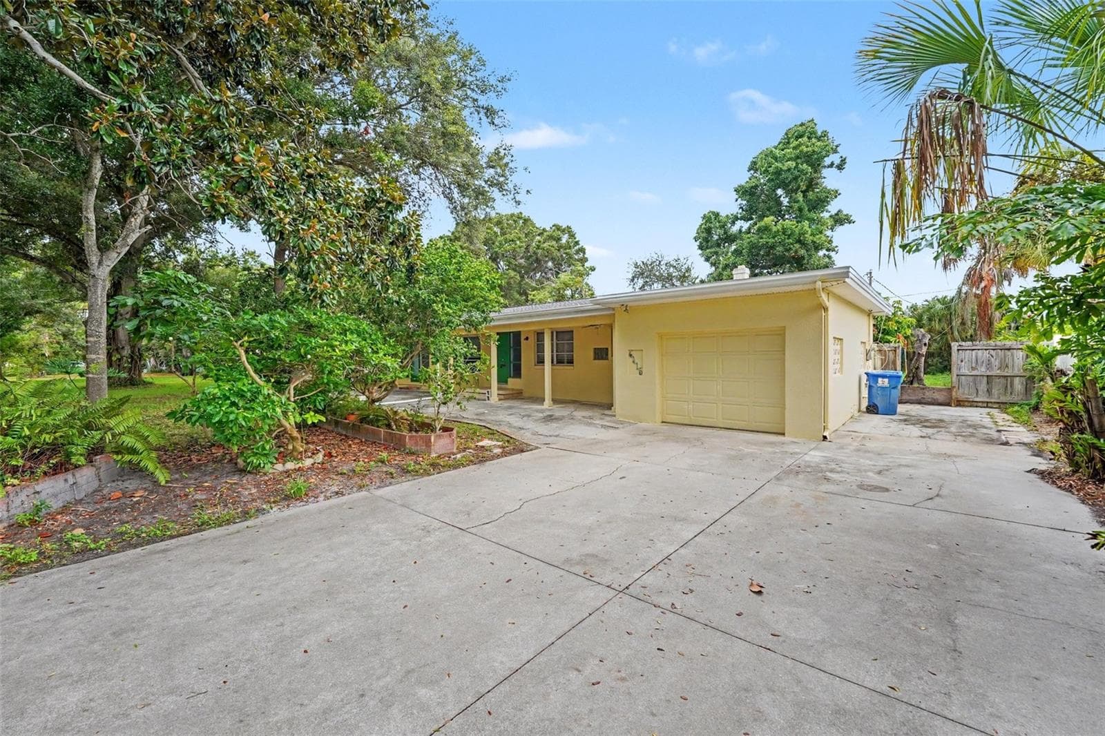 Single Family Residence at 6415 2ND AVE N, ST PETERSBURG, photo 23 of 27