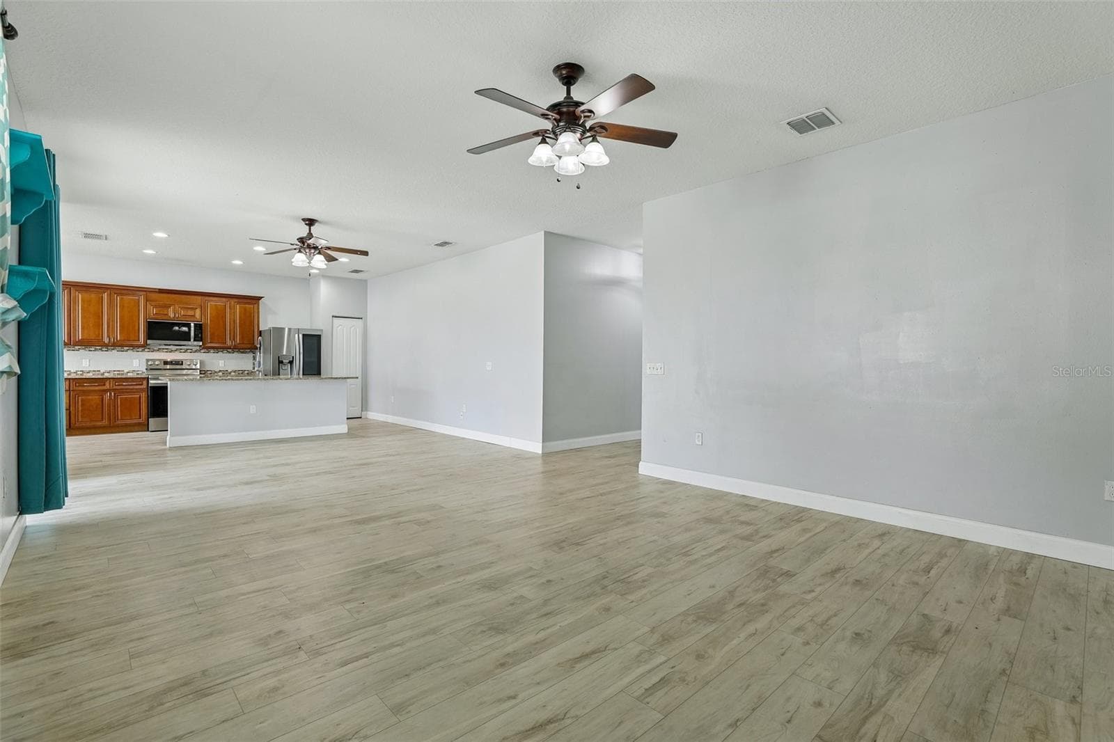 Single Family Residence at 4362 SUN CENTER RD, MULBERRY, photo 7 of 44