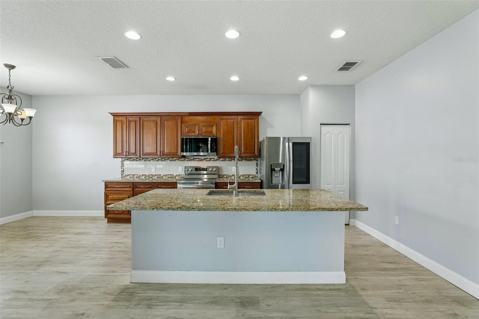 Single Family Residence at 4362 SUN CENTER RD, MULBERRY, photo 13 of 44