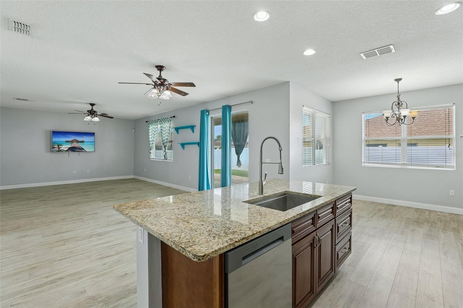 Single Family Residence at 4362 SUN CENTER RD, MULBERRY, photo 16 of 44