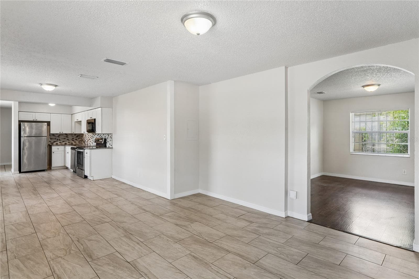 Single Family Residence at 9608 N 10TH ST, TAMPA, photo 2 of 23