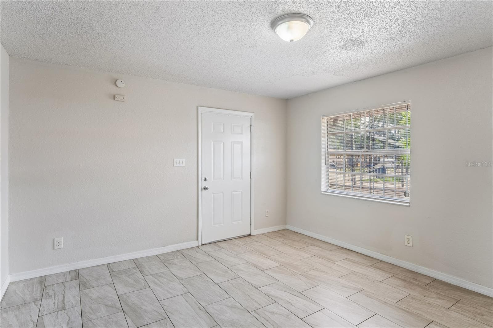 Single Family Residence at 9608 N 10TH ST, TAMPA, photo 3 of 23