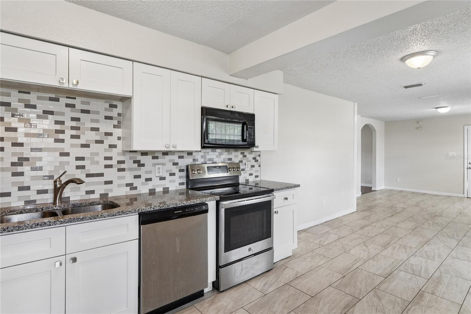 Single Family Residence at 9608 N 10TH ST, TAMPA, photo 5 of 23
