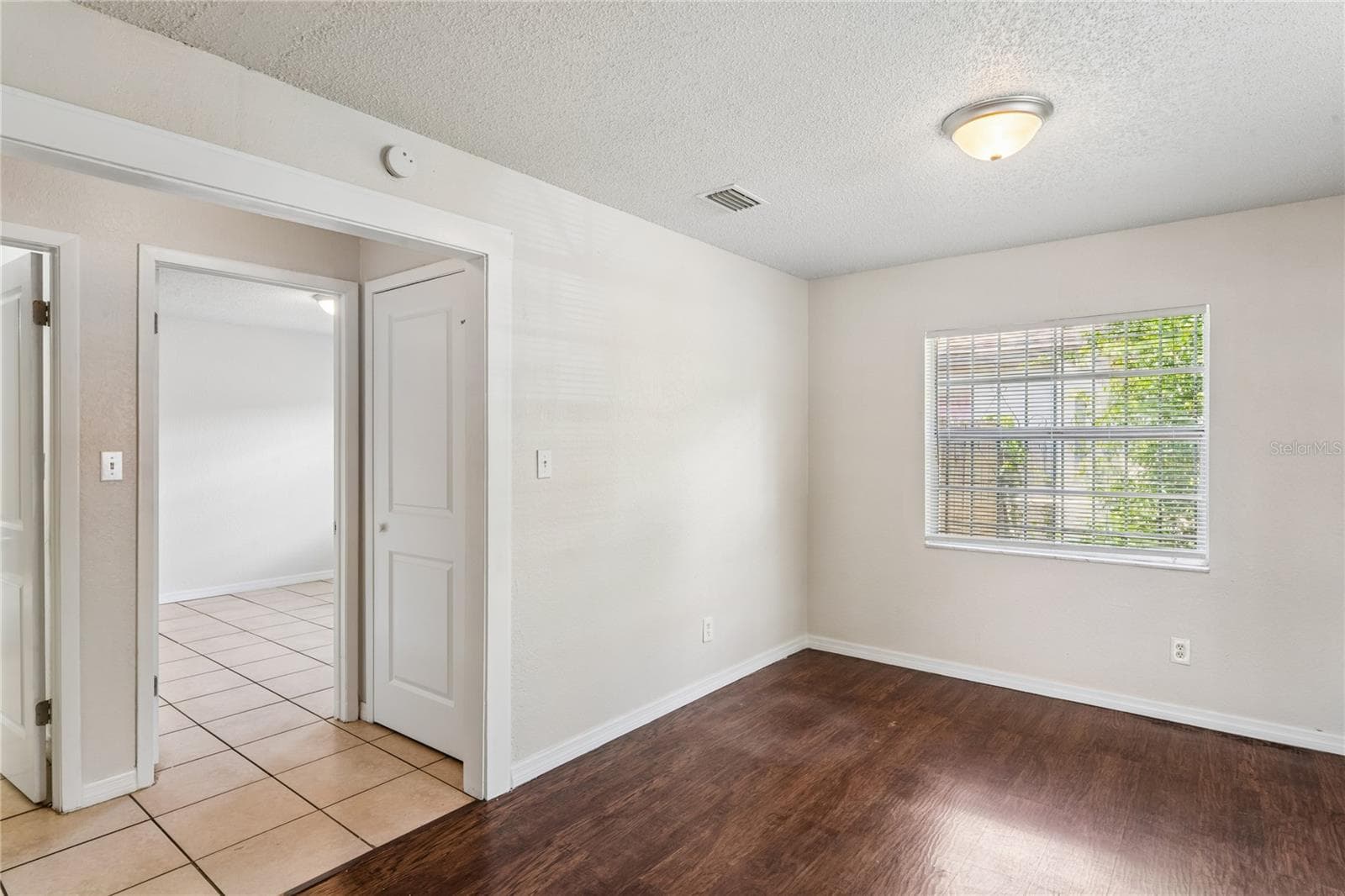 Single Family Residence at 9608 N 10TH ST, TAMPA, photo 8 of 23