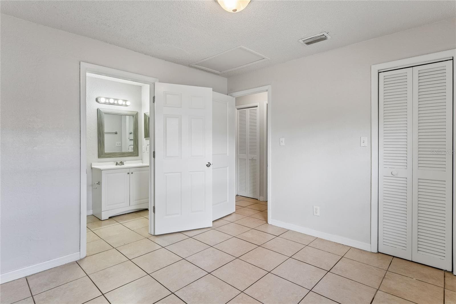 Single Family Residence at 9608 N 10TH ST, TAMPA, photo 18 of 23