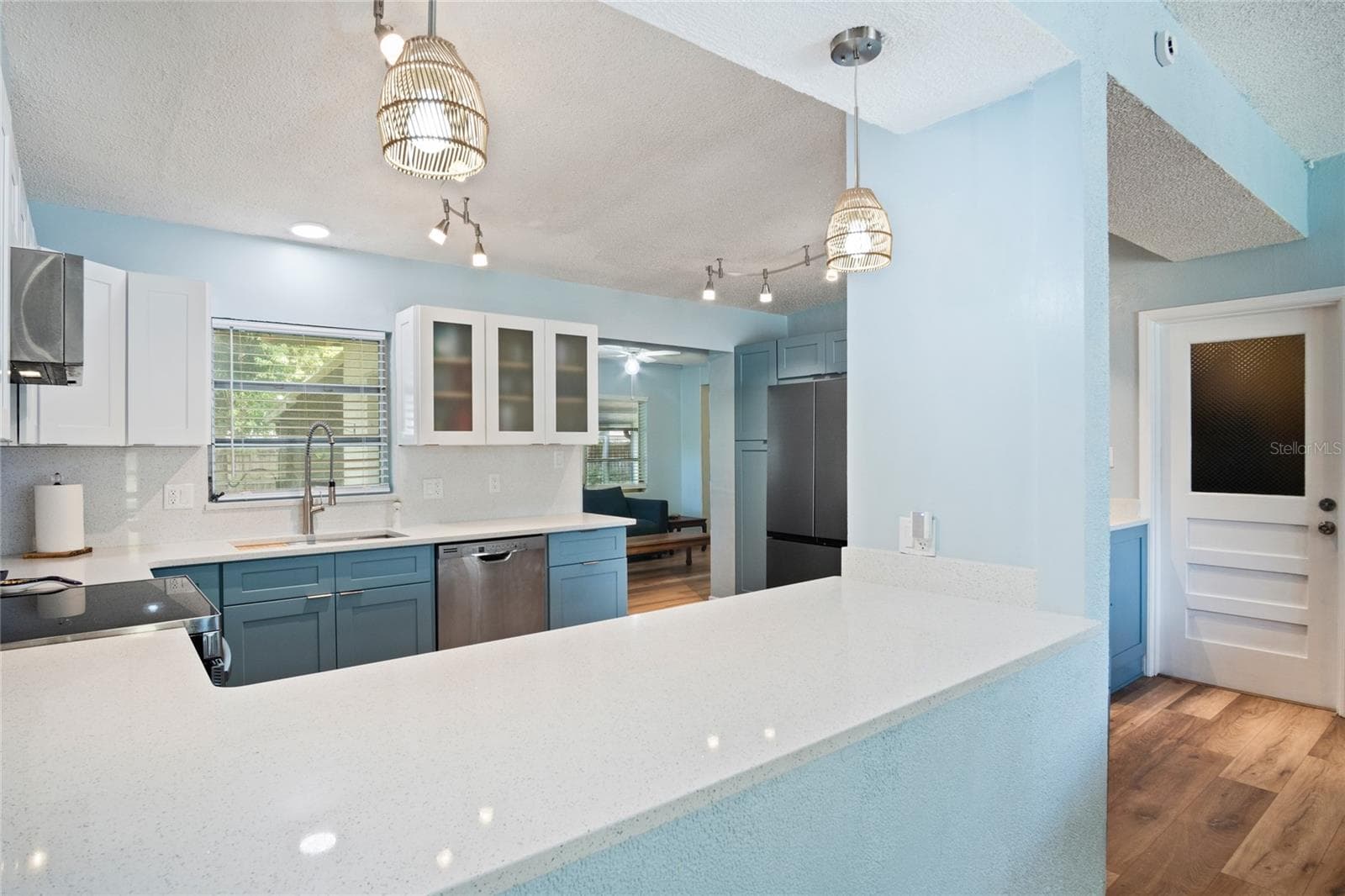 Updated Open Modern Kitchen & Island - 1840 N POWERS DR, ORLANDO