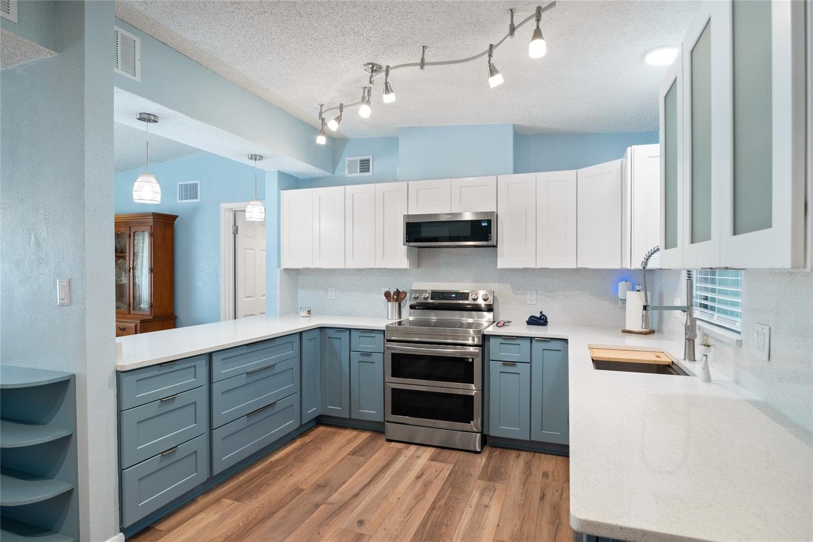 Updated Open Kitchen View #2 - 1840 N POWERS DR, ORLANDO