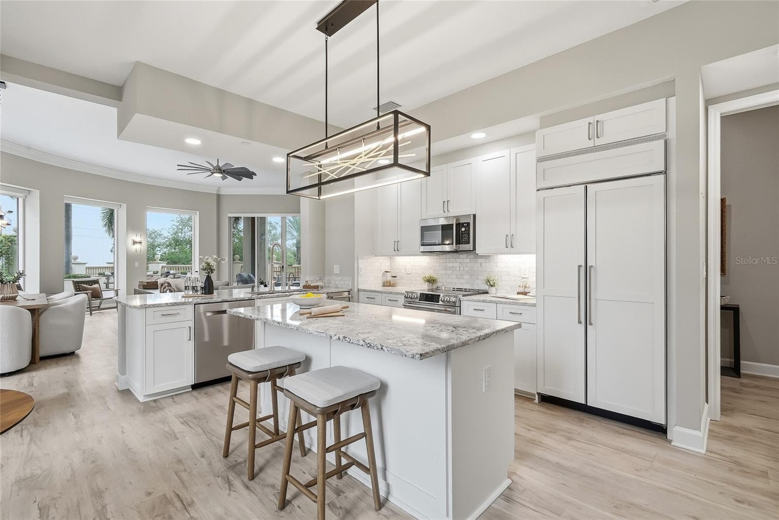 Beautifully remodeled gourmet kitchen. - 100 BEACH DR NE #301, ST PETERSBURG