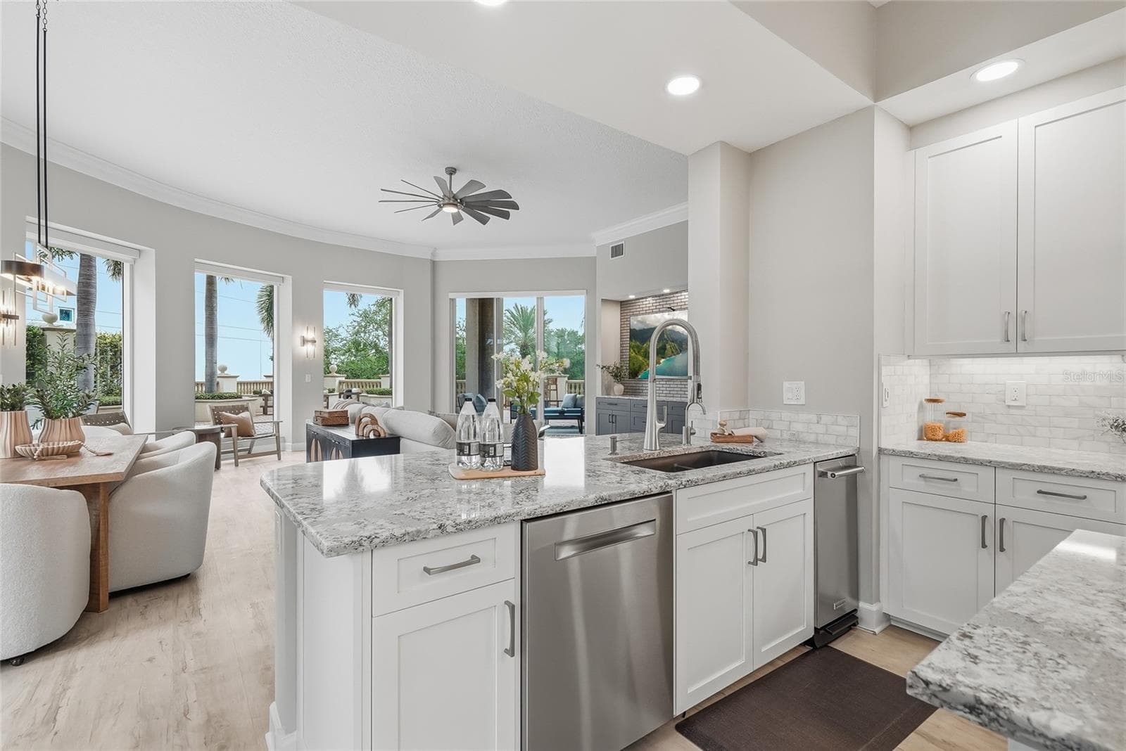 Condominium at 100 BEACH DR NE #301, ST PETERSBURG, photo 25 of 62