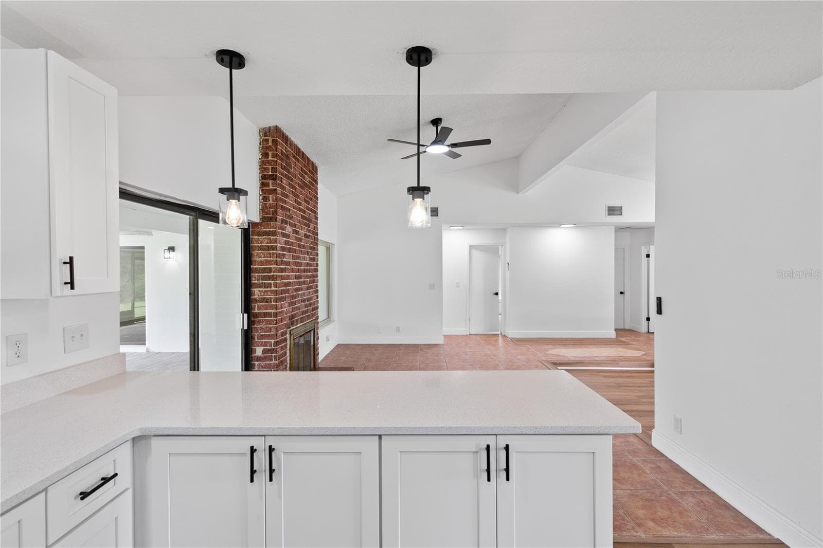 New cabinets and quartz countertops - 714 DIVOT LN, POINCIANA