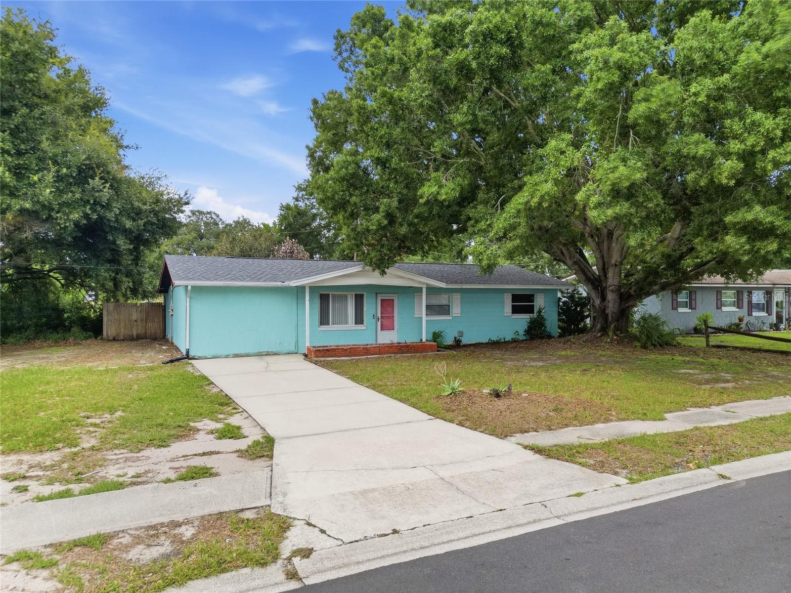 Single Family Residence at 120 E HOFFMAN ST, LAKE ALFRED, photo 2 of 62
