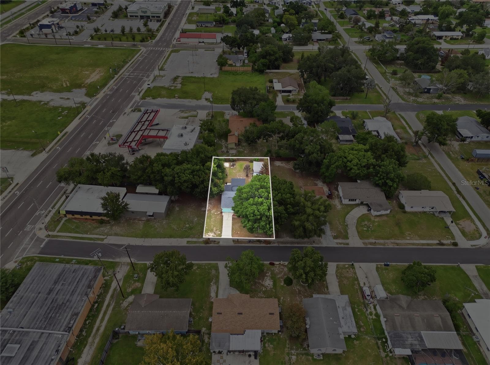 Single Family Residence at 120 E HOFFMAN ST, LAKE ALFRED, photo 4 of 62