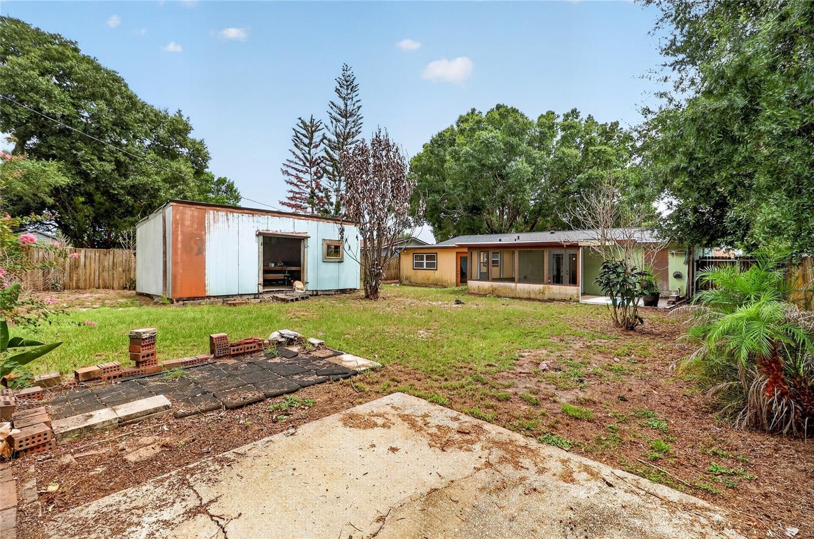Single Family Residence at 120 E HOFFMAN ST, LAKE ALFRED, photo 48 of 62