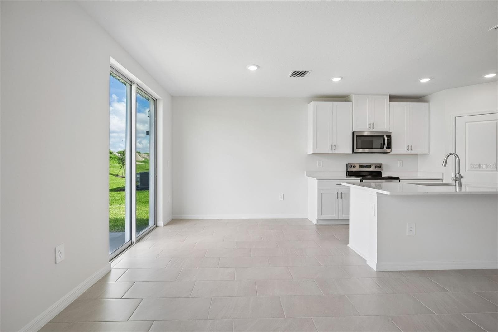 Single Family Residence at 1769 FOREST RUN LN, AUBURNDALE, photo 8 of 32