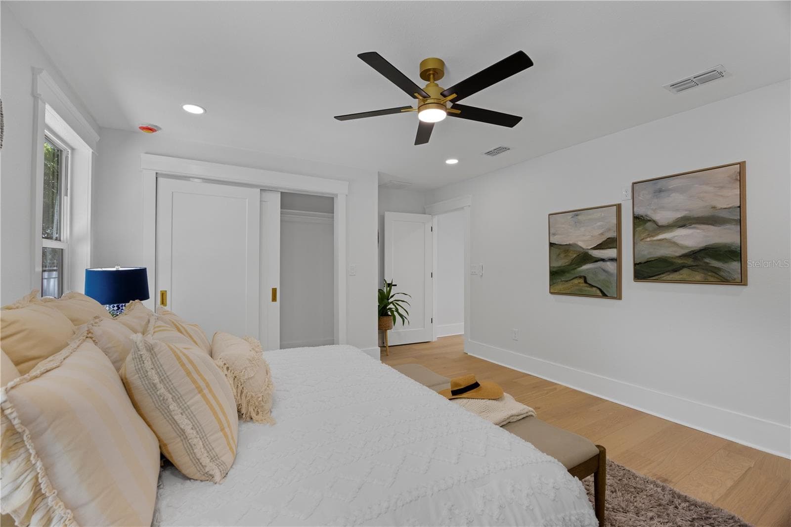 Single Family Residence at 4621 4TH AVE N, ST PETERSBURG, photo 19 of 36
