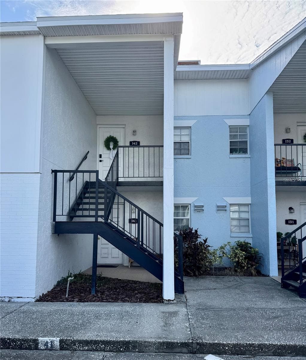 Condominium at 3819 N OAK DR #I42, TAMPA, photo 2 of 25