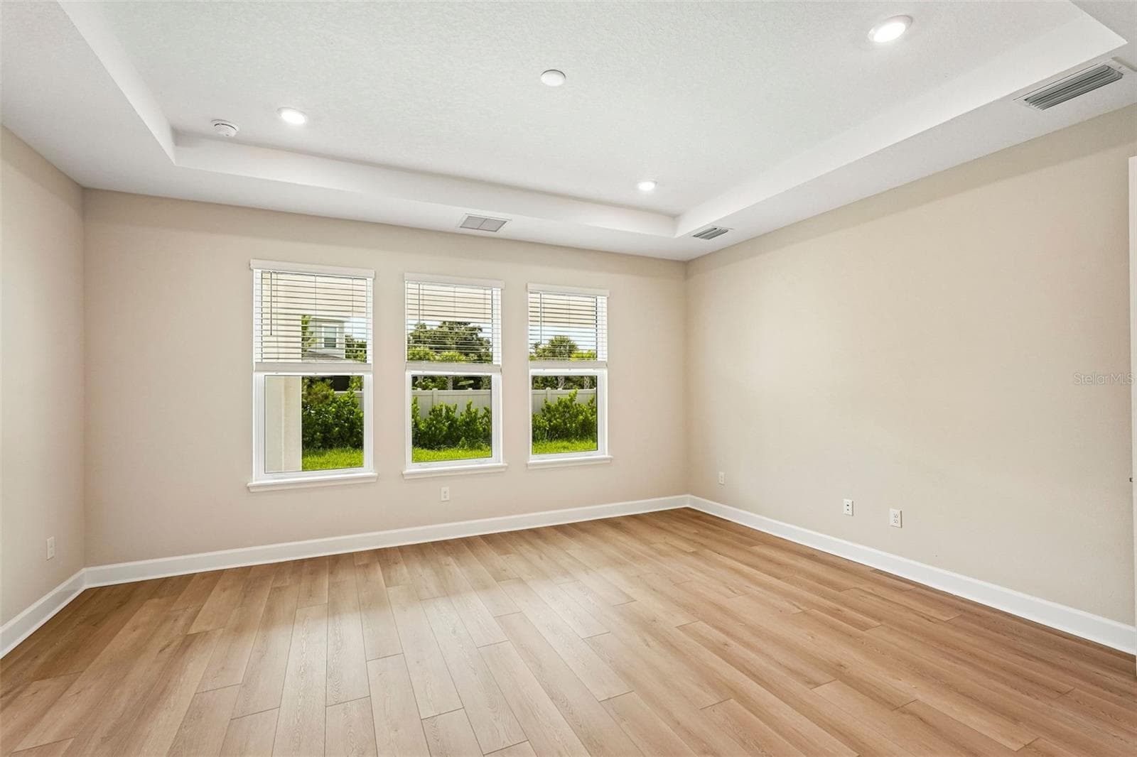 7028 Foxboro Way ~ Ready Now - 7028 FOXBORO WAY, NOKOMIS