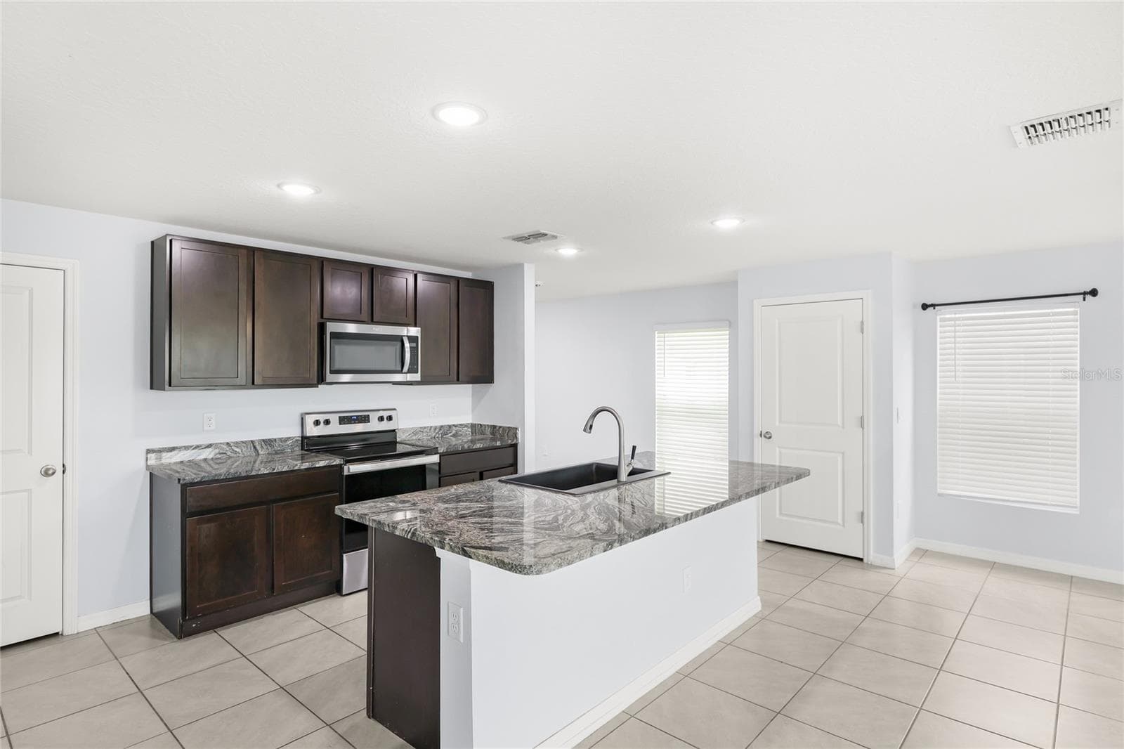 Single Family Residence at 10116 CHARLOTTE DR, PARRISH, photo 14 of 49