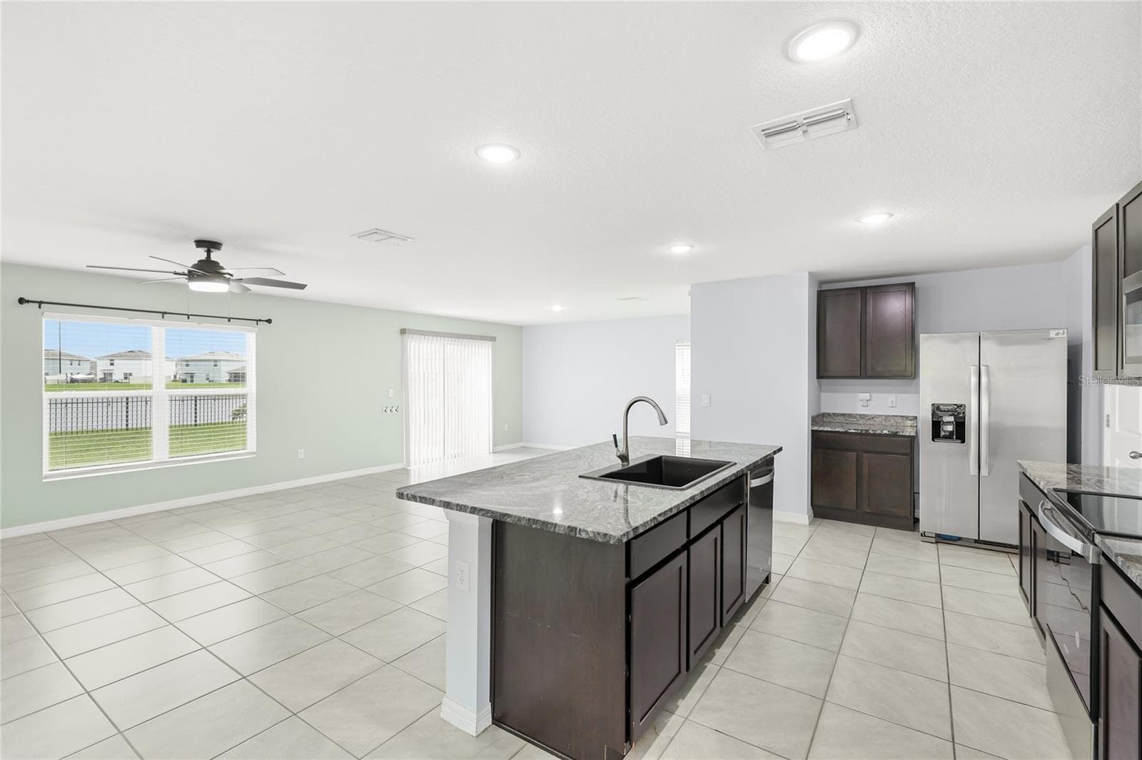 Single Family Residence at 10116 CHARLOTTE DR, PARRISH, photo 16 of 49