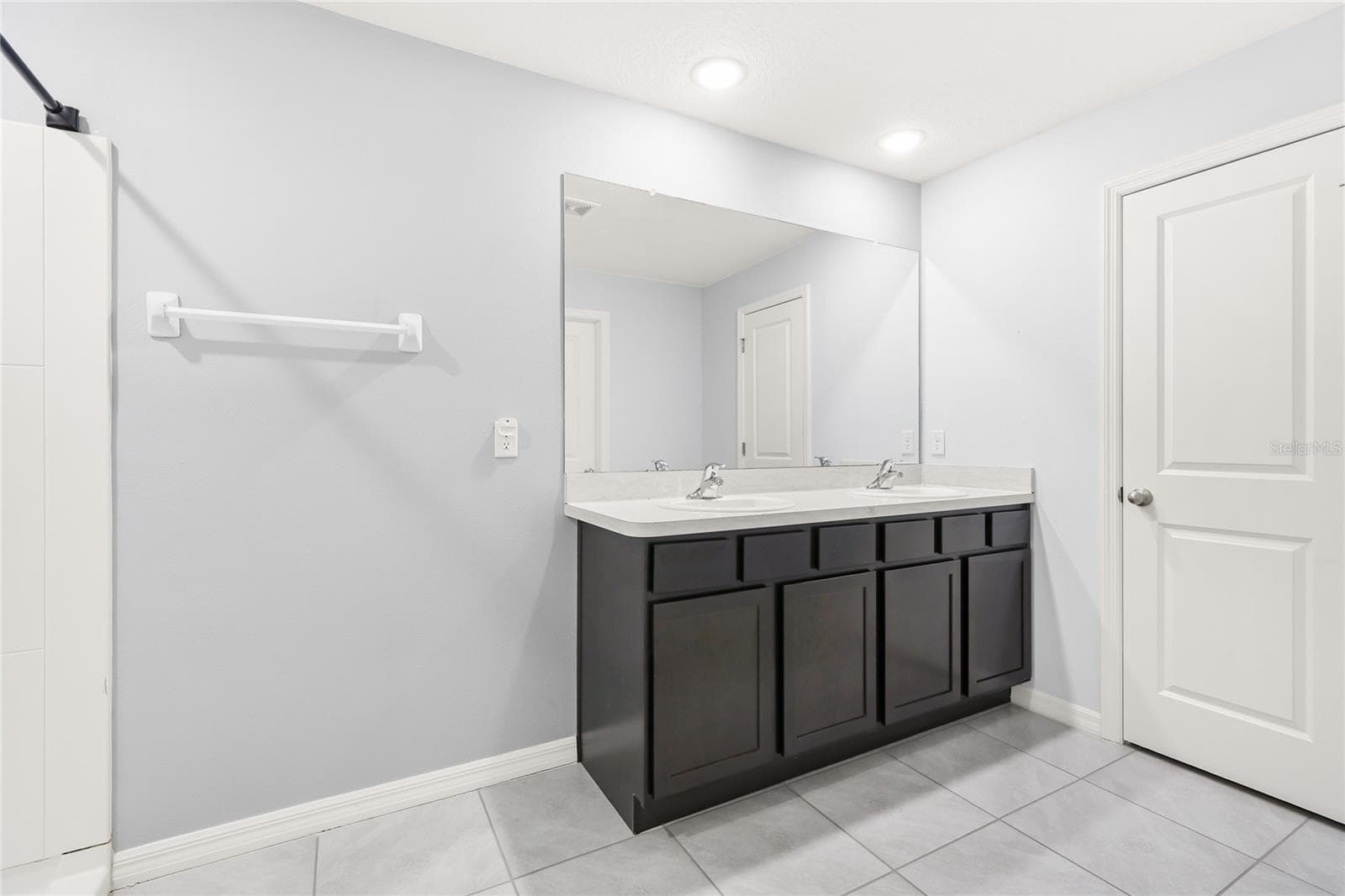 Primary Bathroom - 10116 CHARLOTTE DR, PARRISH