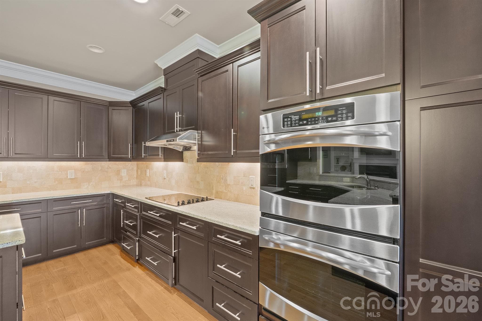 Custom Kitchen - 121 Cheyenne Lane, Statesville