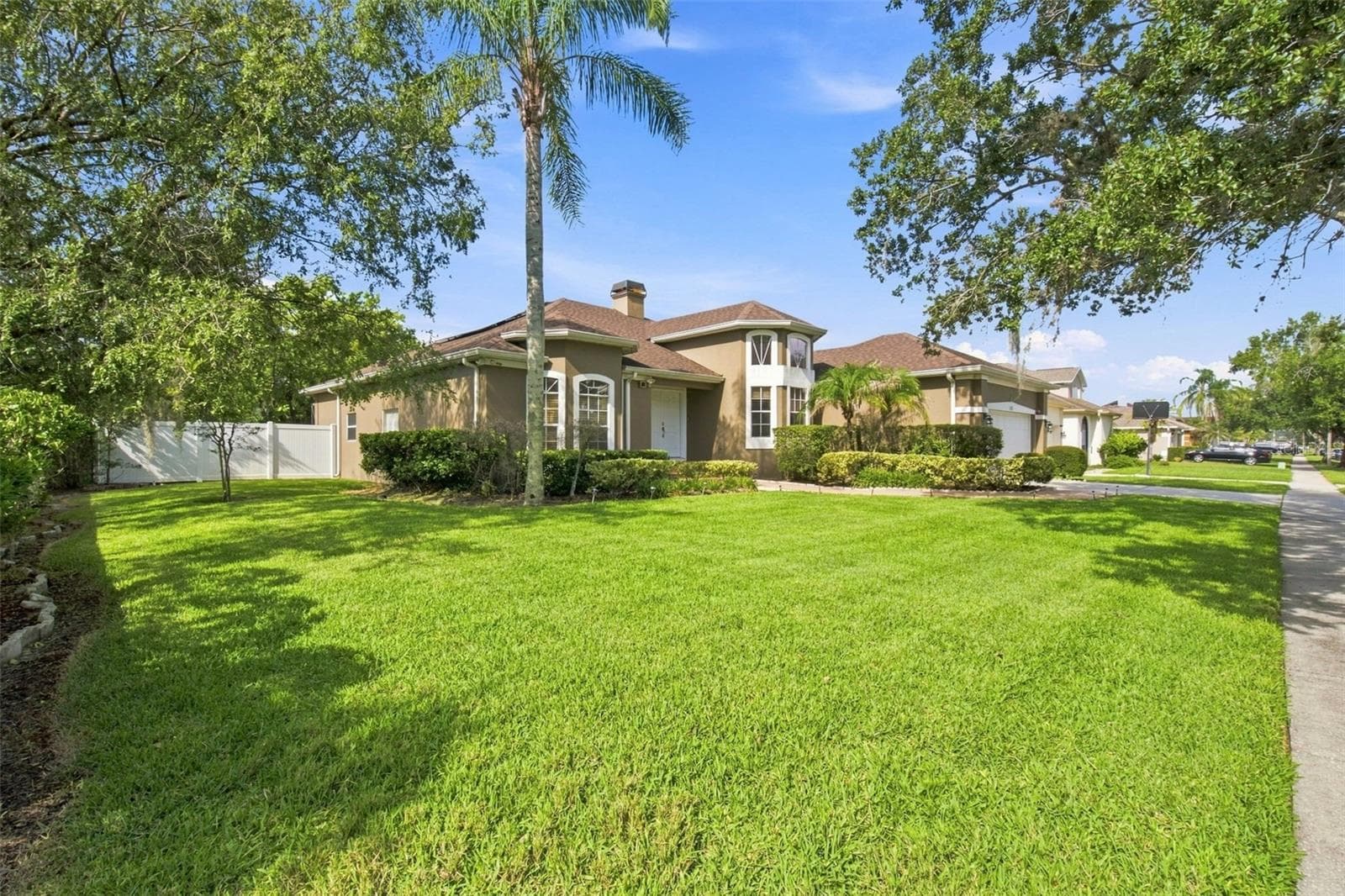 13711 DORNOCH DR