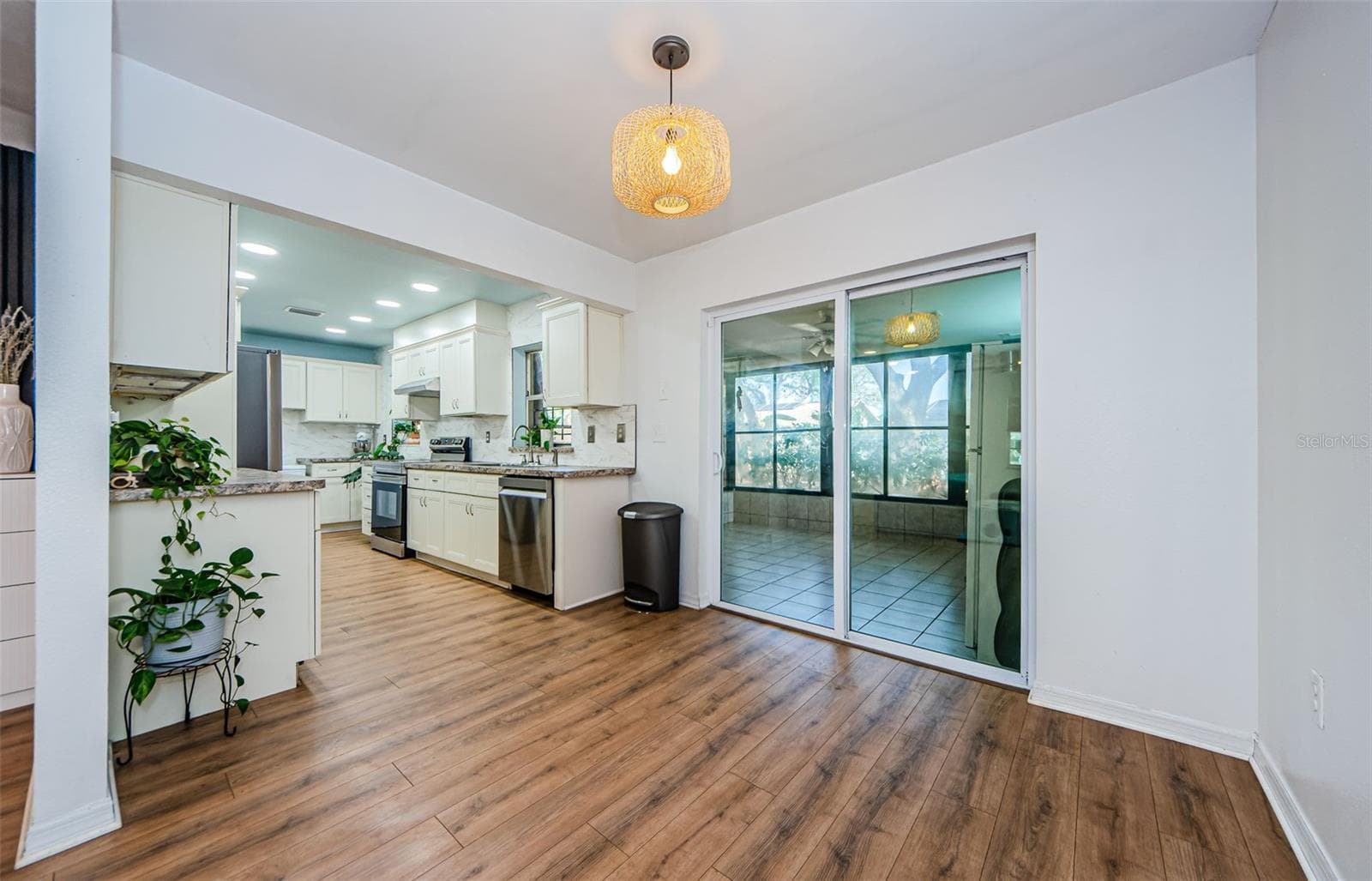 Single Family Residence at 7241 56TH AVE N, ST PETERSBURG, photo 13 of 32