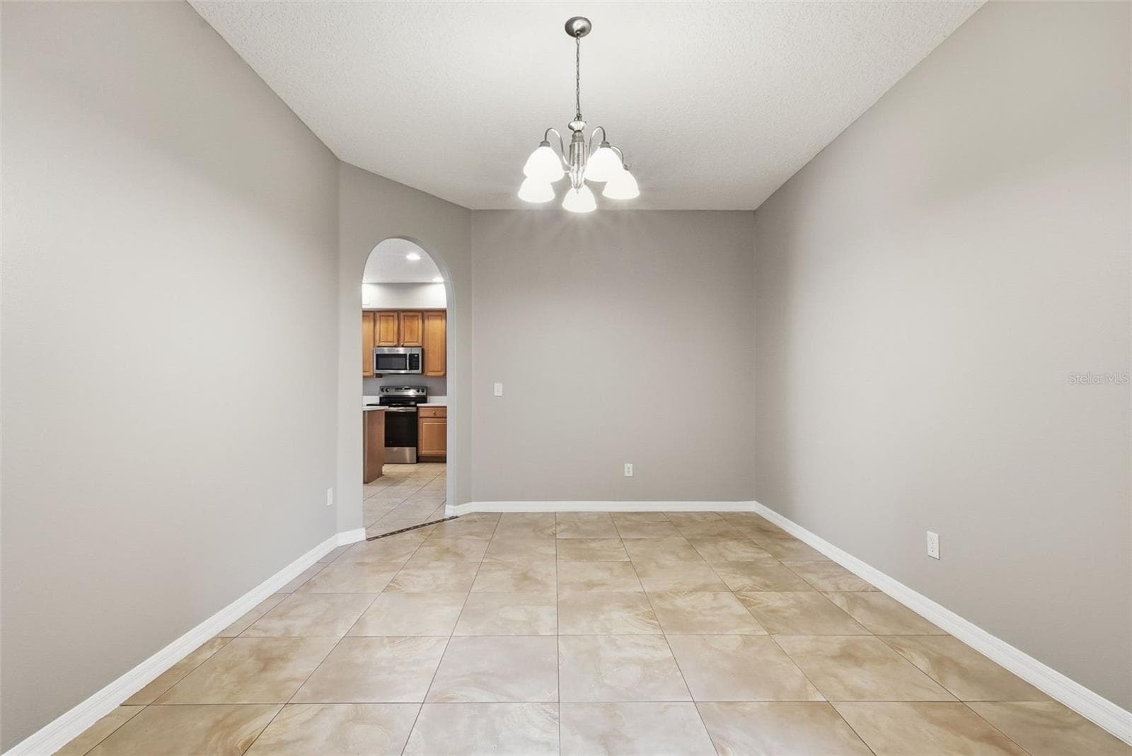 Single Family Residence at 4317 HICKORY STONE CIR, ORLANDO, photo 9 of 47