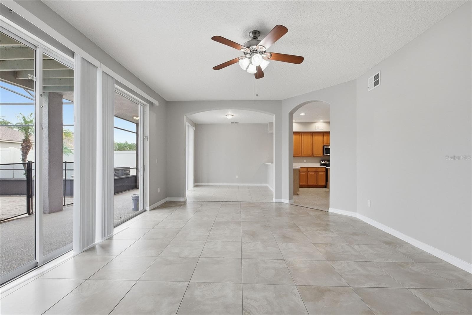 Single Family Residence at 4317 HICKORY STONE CIR, ORLANDO, photo 11 of 47