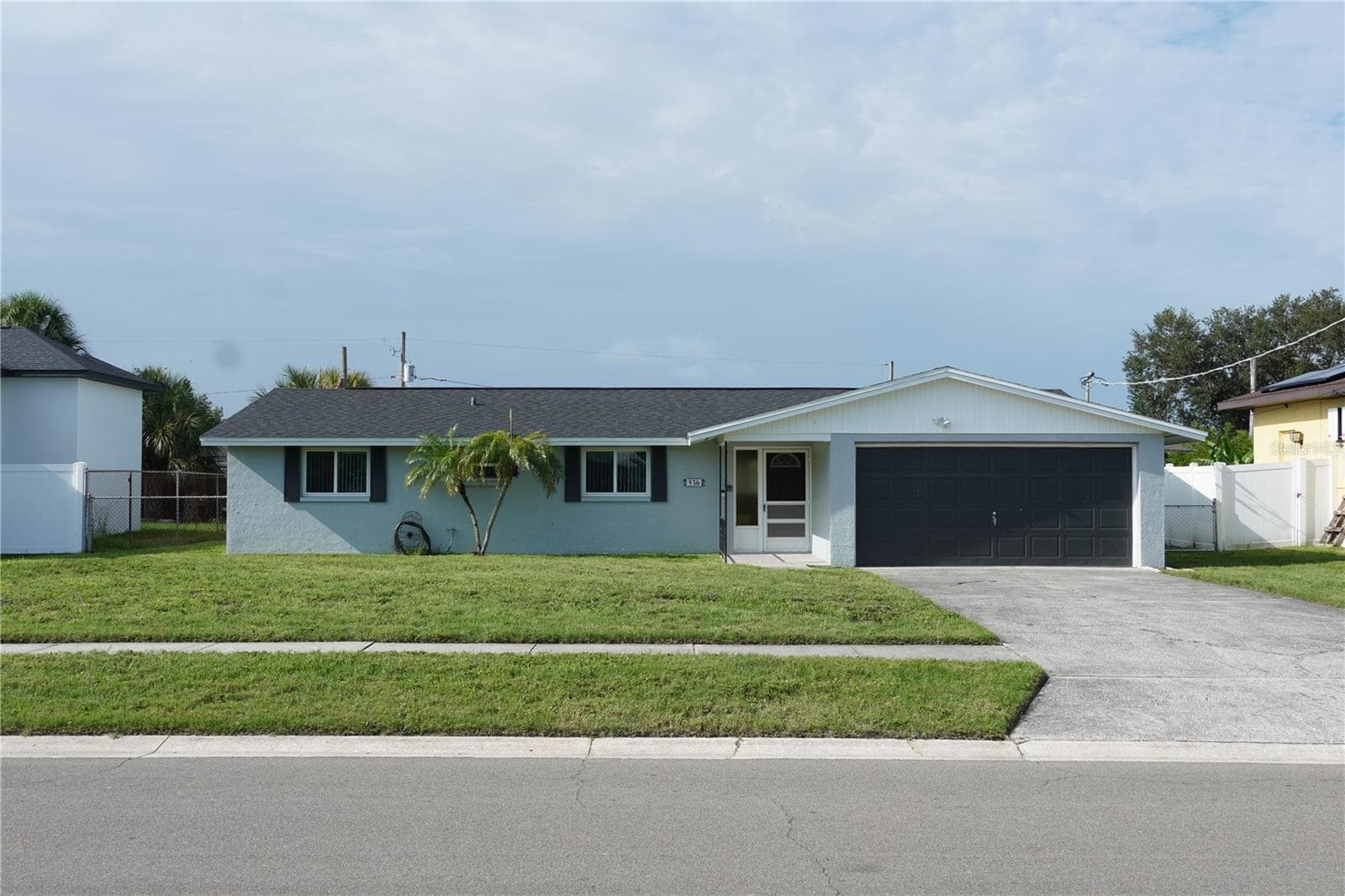 536 FLAMINGO DR