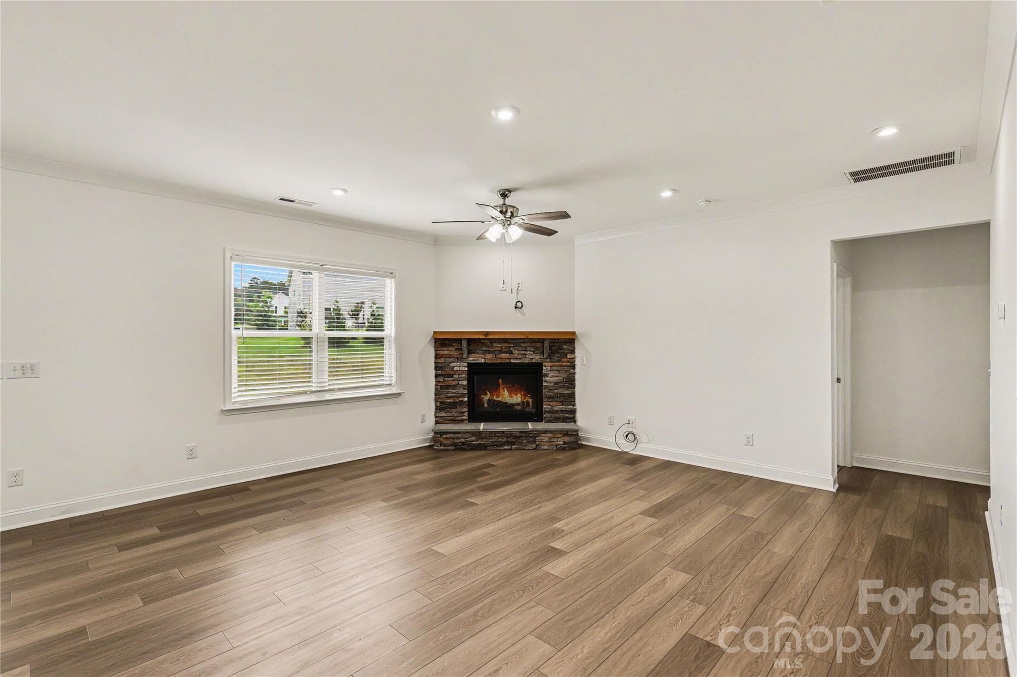 Single Family Residence at 15020 Sycamore Crossing Court, Charlotte, photo 13 of 35