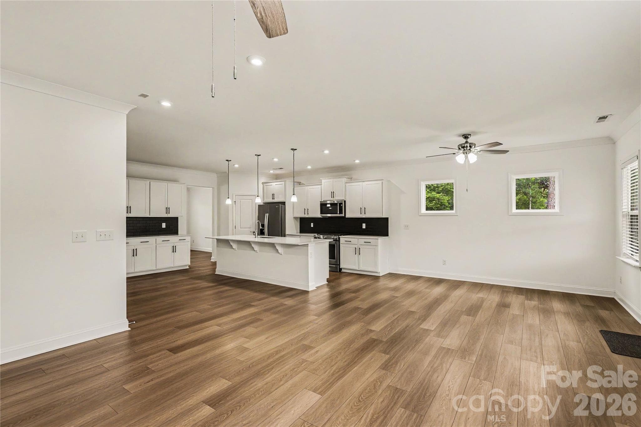 Single Family Residence at 15020 Sycamore Crossing Court, Charlotte, photo 15 of 35
