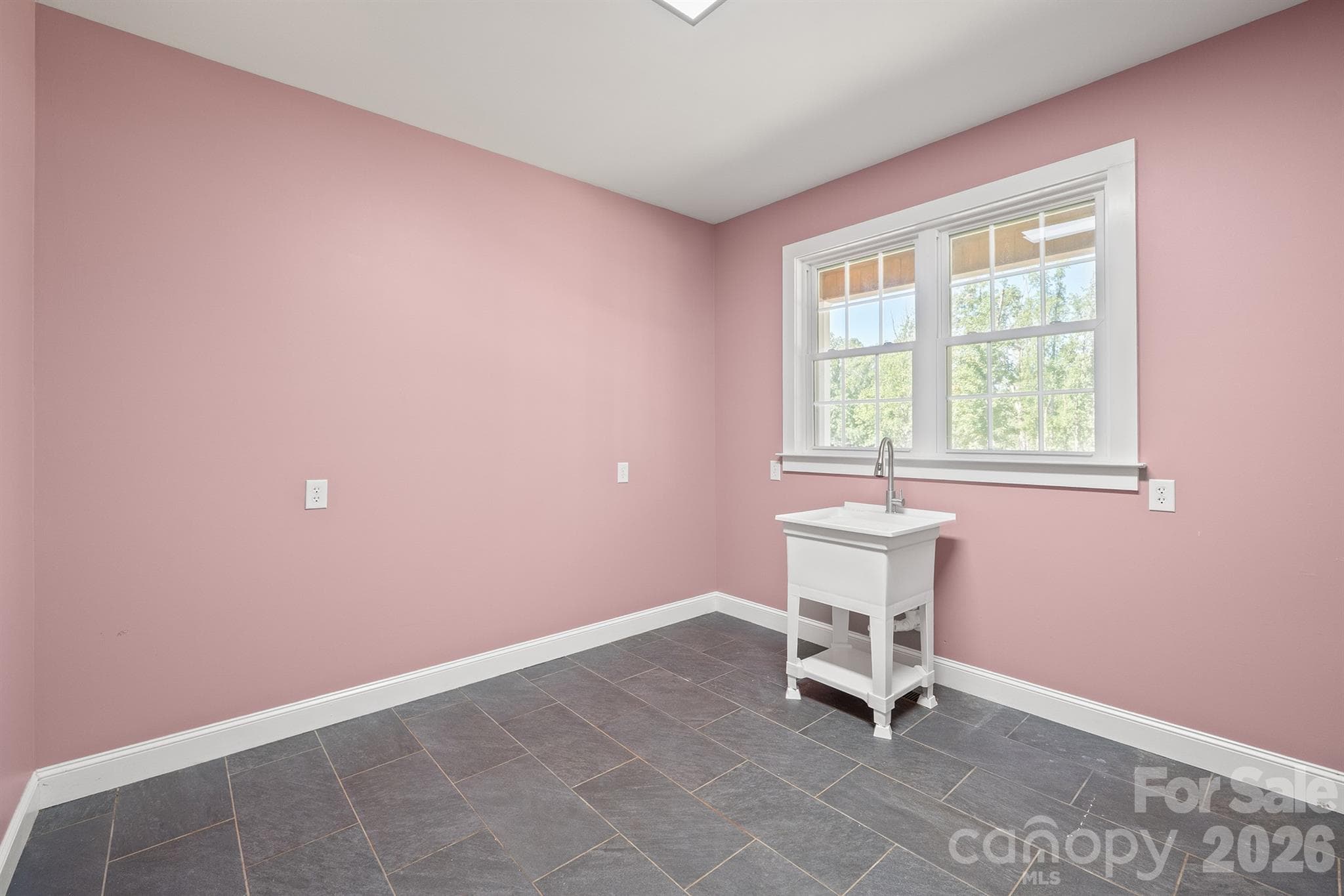 Single Family Residence at 378 Walnut Tree Road, Statesville, photo 37 of 45