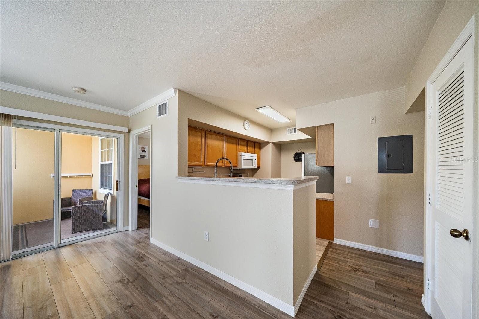Condominium at 1010 VILLAGIO CIR #104, SARASOTA, photo 6 of 25