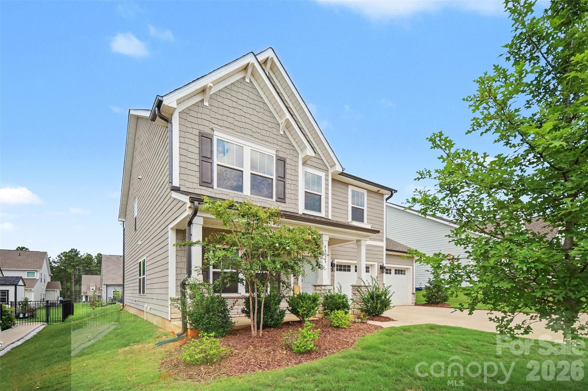 Great curb appeal - 44024 Donald Ross Court, Lancaster