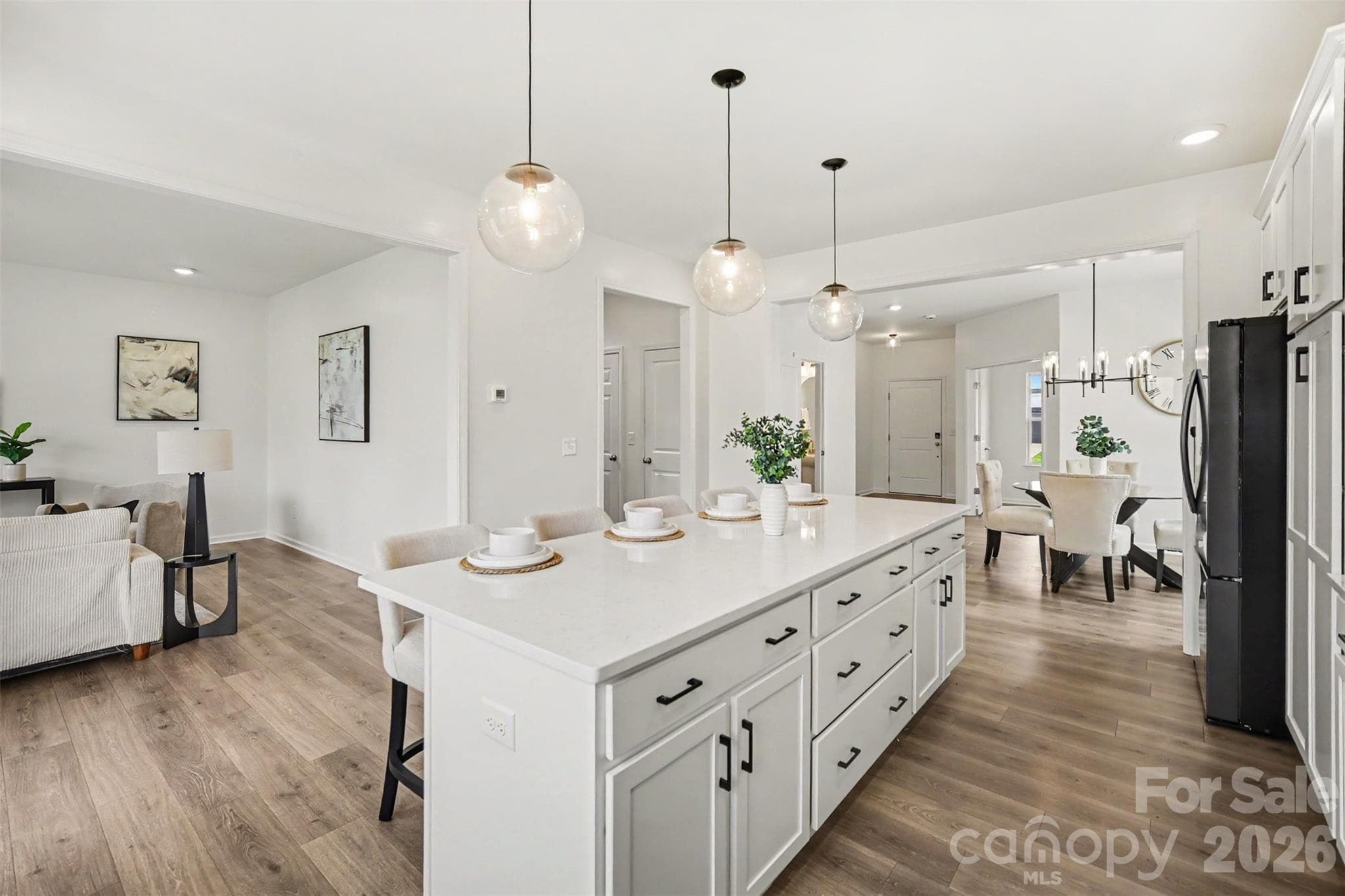 Open Floor Plan - 44024 Donald Ross Court, Lancaster