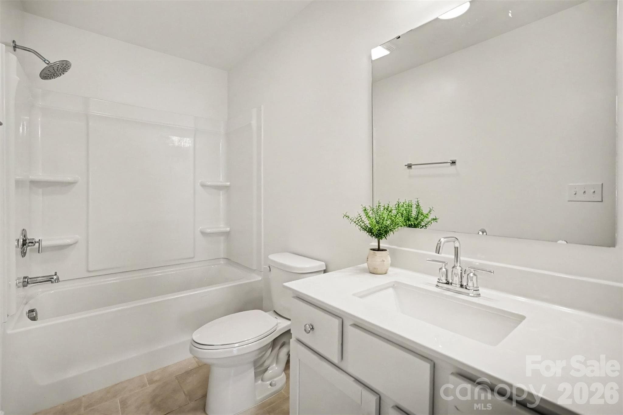 Full Bathroom - 44024 Donald Ross Court, Lancaster