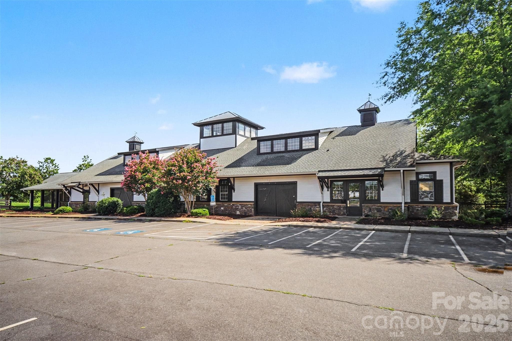 Edgewater Club House - 44024 Donald Ross Court, Lancaster