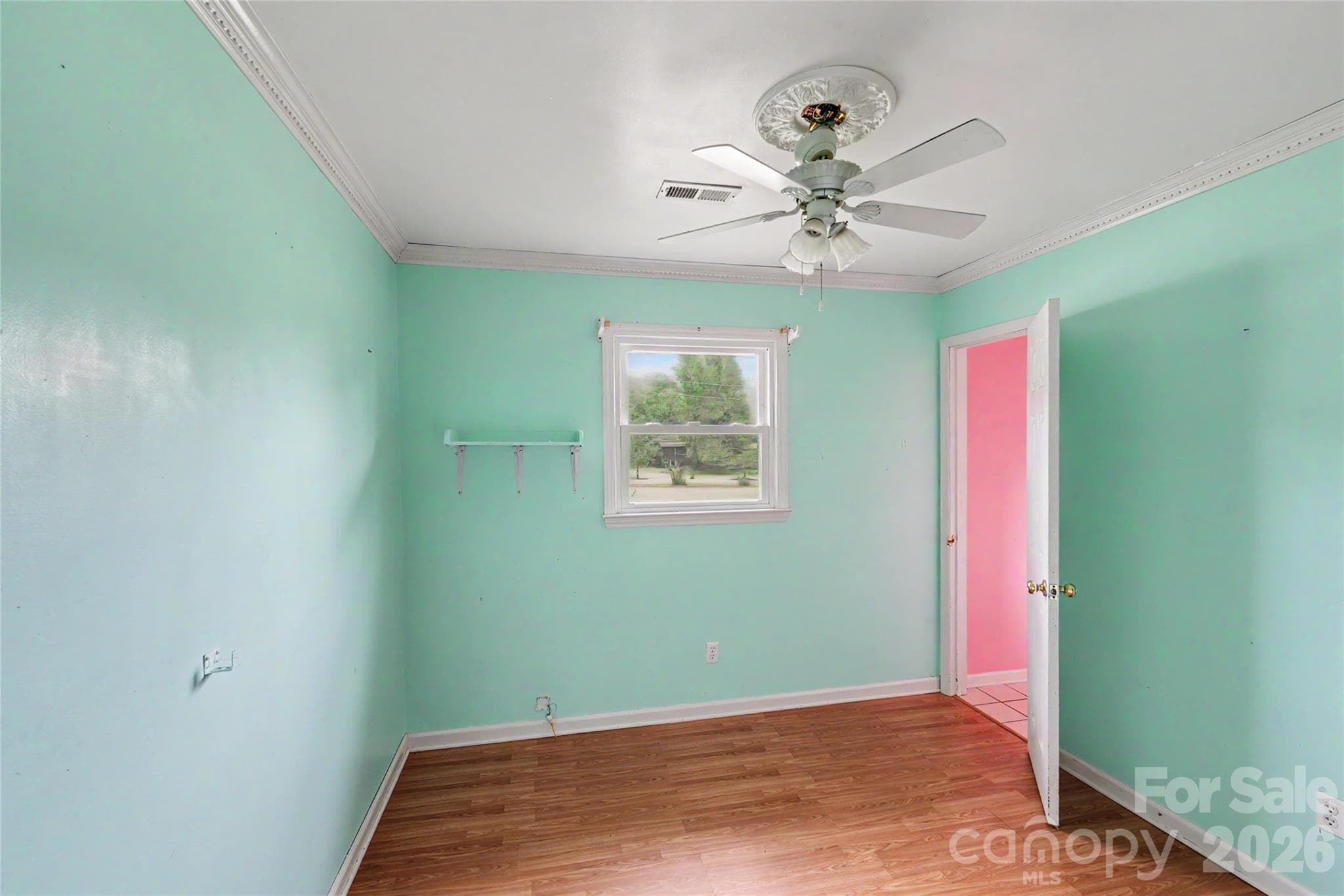 Single Family Residence at 406 Greyfield Drive, Kings Mountain, photo 4 of 26