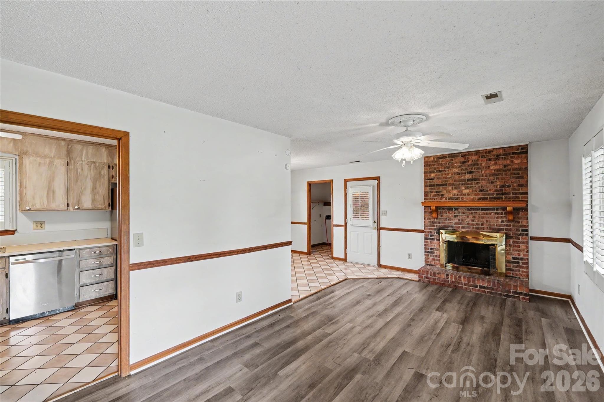 Single Family Residence at 406 Greyfield Drive, Kings Mountain, photo 10 of 26