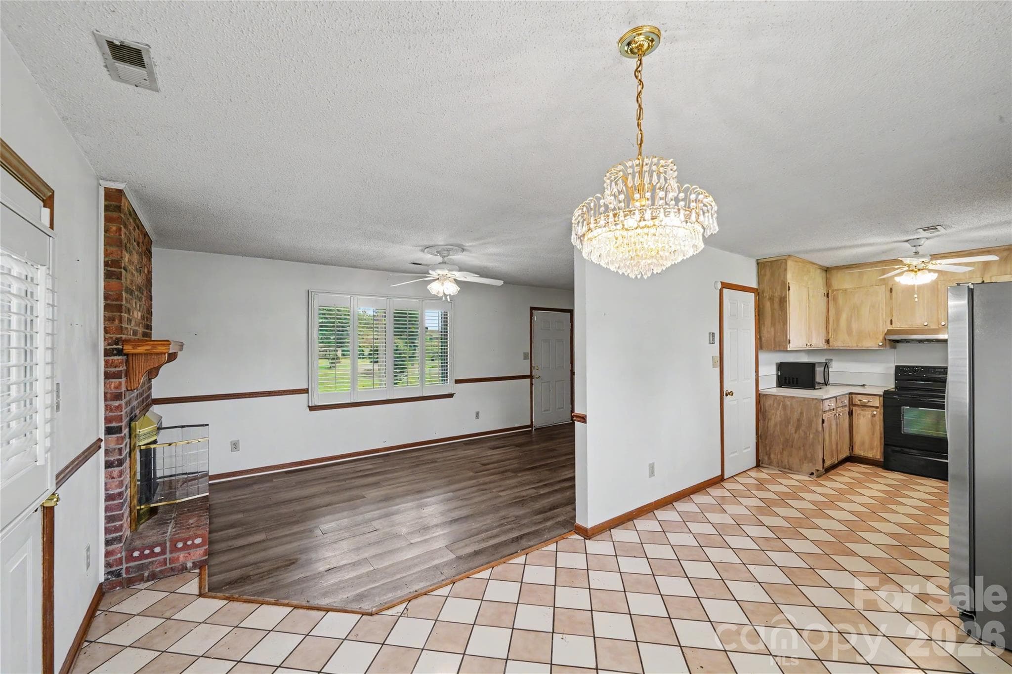 Single Family Residence at 406 Greyfield Drive, Kings Mountain, photo 13 of 26