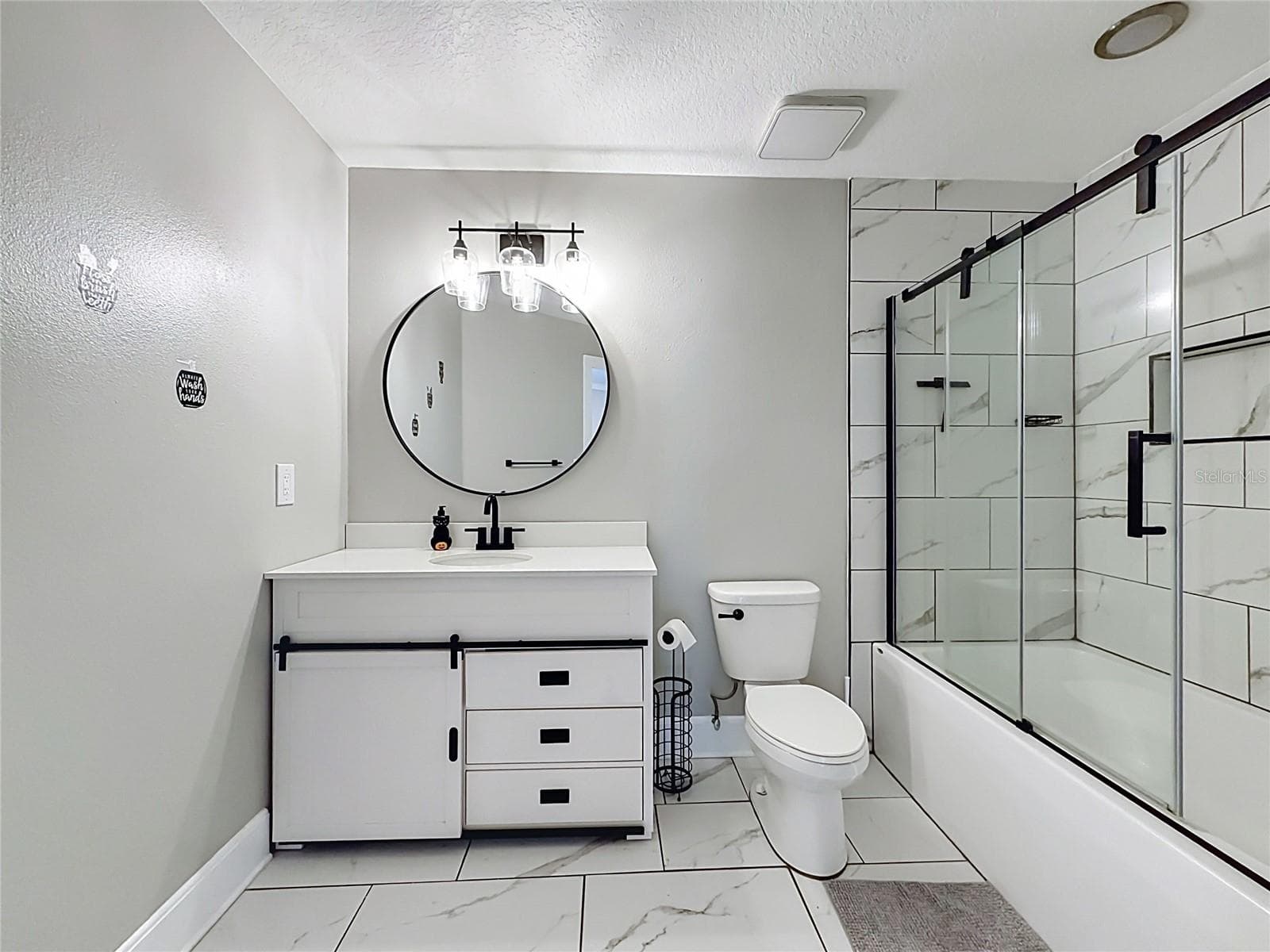 Upstairs Bathroom - 1515 BLUE HORIZON DR, CLERMONT