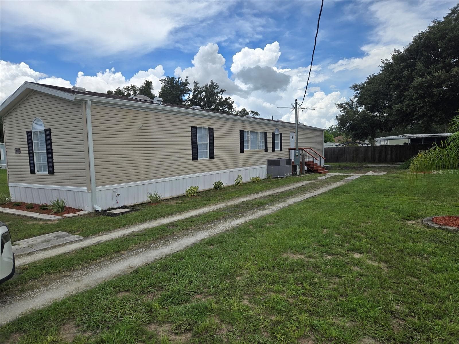 Manufactured Home at 16127 NARROW ST, BROOKSVILLE, photo 2 of 19