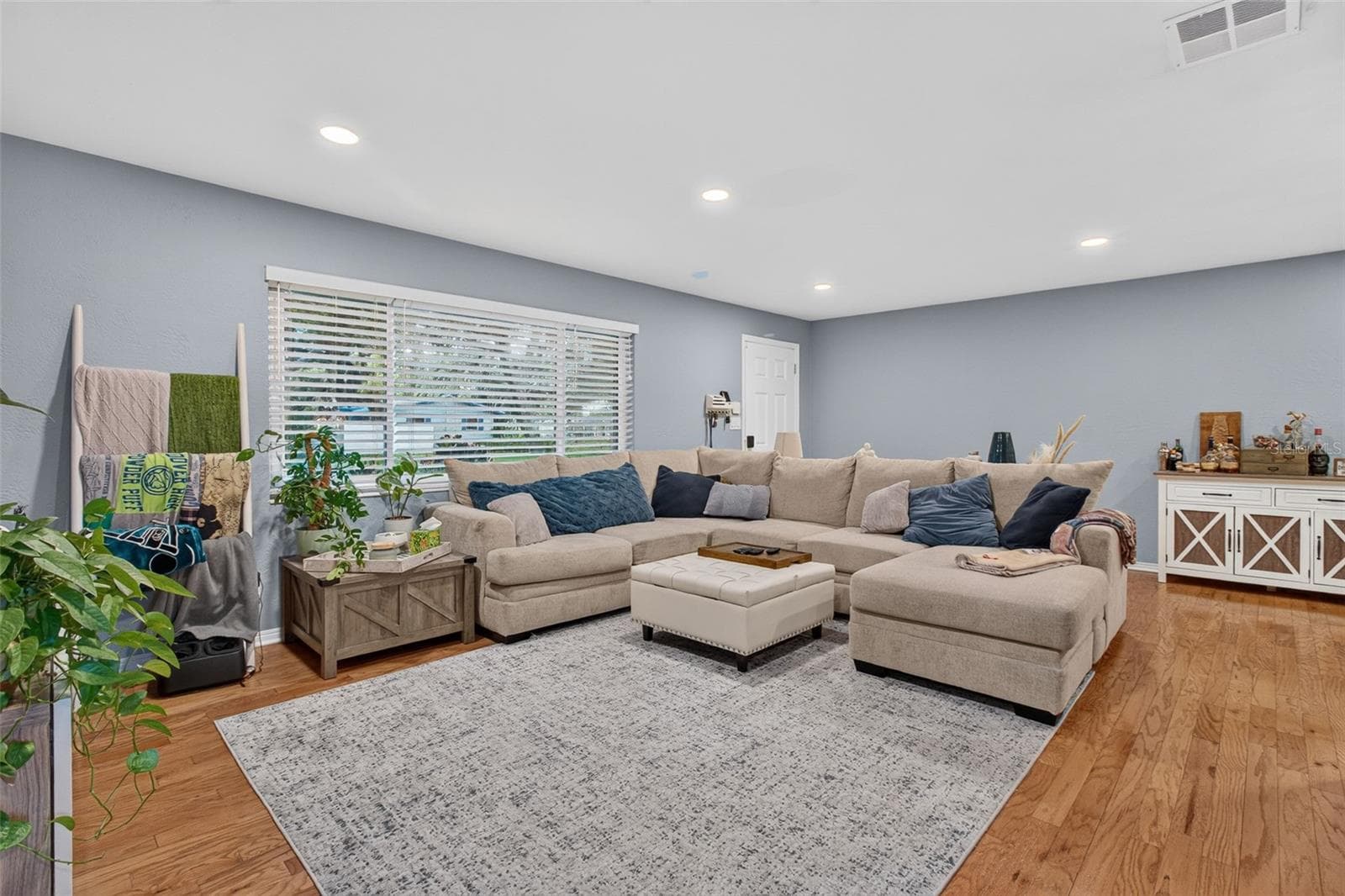 Single Family Residence at 11373 67TH AVE, SEMINOLE, photo 3 of 37