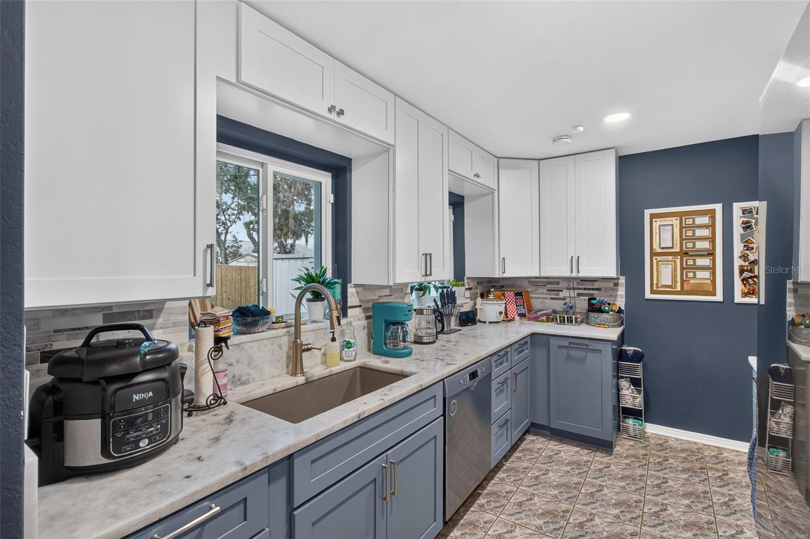 Single Family Residence at 11373 67TH AVE, SEMINOLE, photo 5 of 37