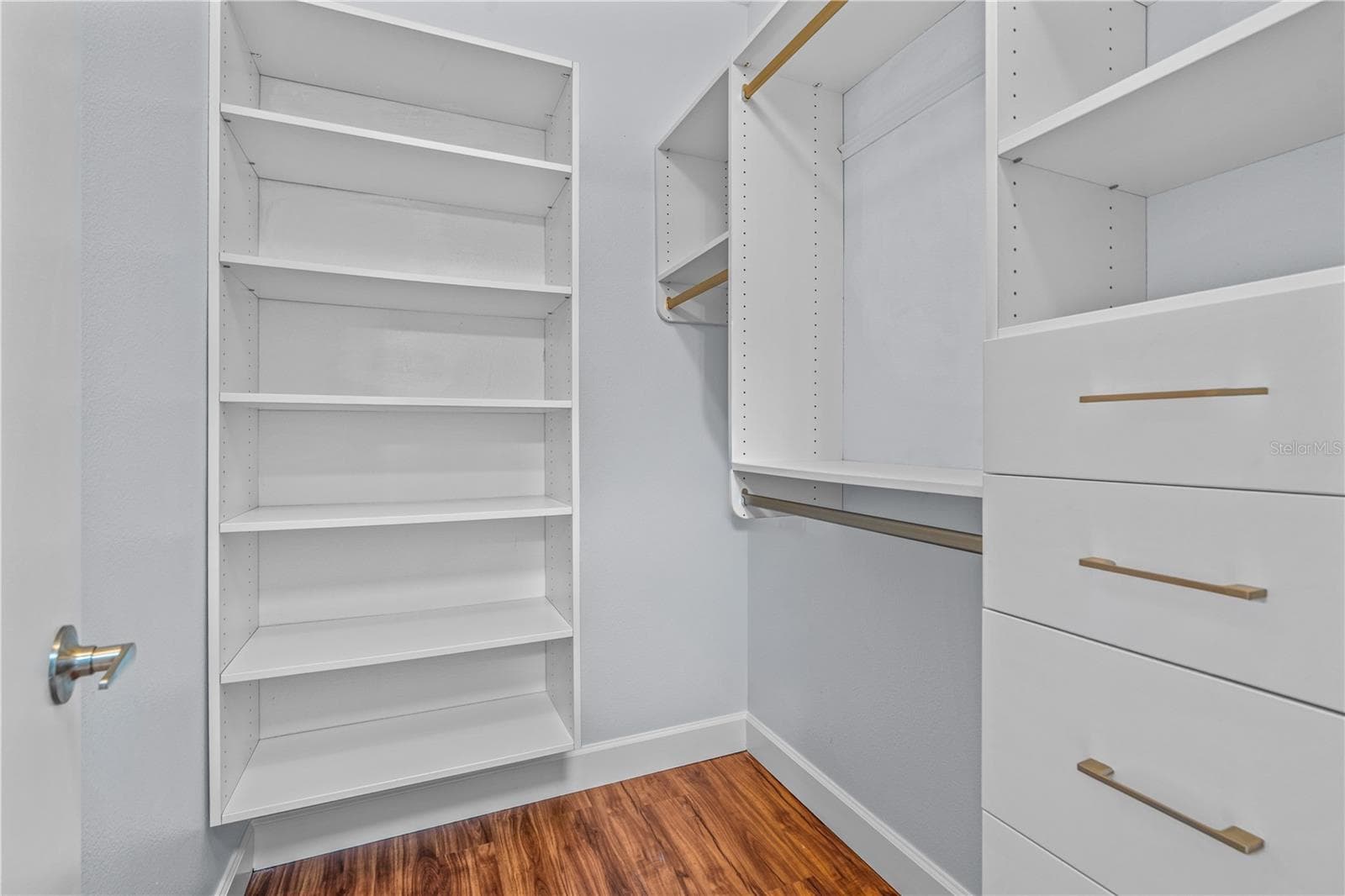 2nd bedroom walk in closet, built in features - 762 PINE SHORES CIR, NEW SMYRNA BEACH